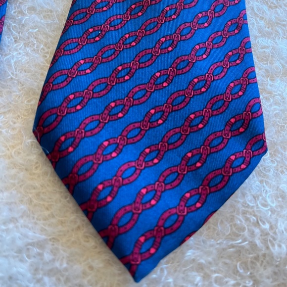 Hermès Vintage Silk Tie Blue Red Interlocking Belt Buckle Motif 100% Silk - Picture 6 of 17